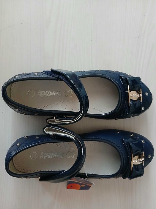 Обувки за момиче