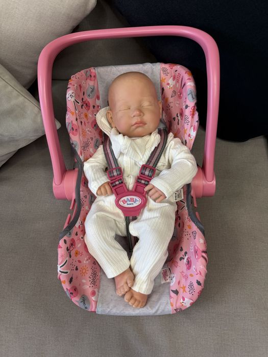 Baby Born кукла бебе с кош :)