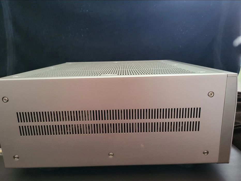 Продавам Denon AVC-X8500H, 4К, 32-bit AKM AK4490EQ DACs