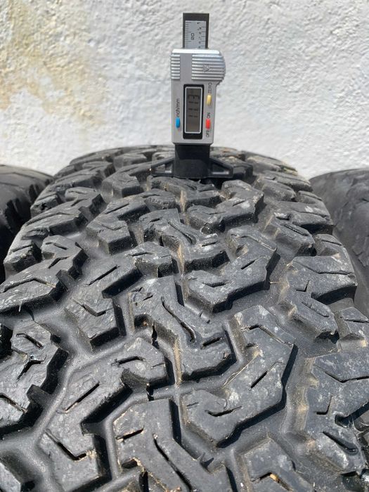 Jante Jeep Cherokee 15'' - cauciucuri offroad 31-10,5-15