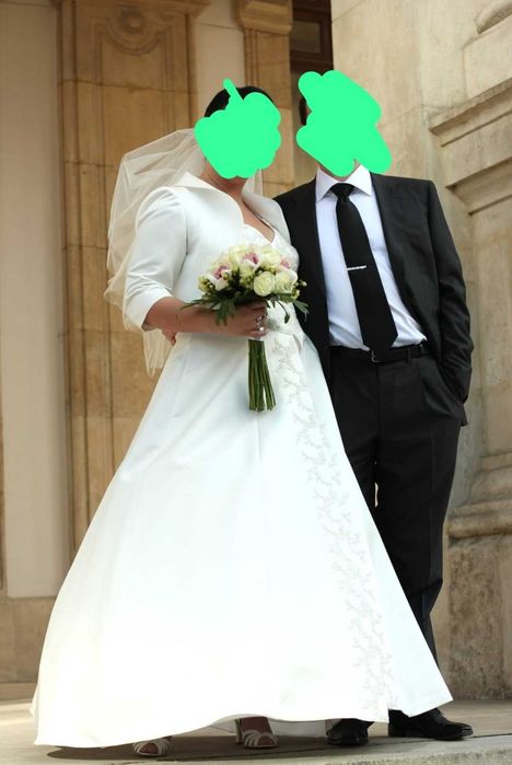 Rochie mireasa cu voal si bolero