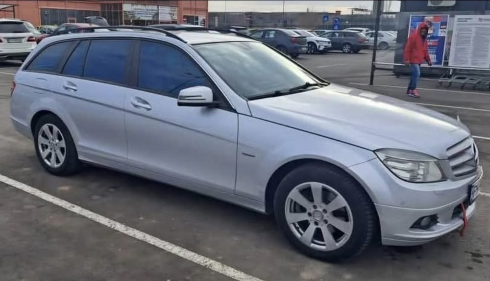 Mercedes C-Classe S204 (W204 T-modell) 2010 2.2 diesel