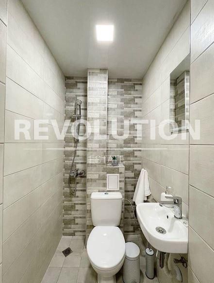 Дава се под наем Многостаен апартамент в Варна, Център - 135 кв.м за 797.64 € - Снимка #9
