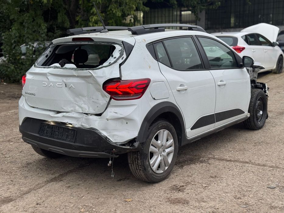 Vand Dacia Sandero Stepway 2024 AVARIAT!