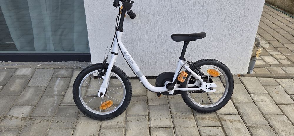 BTWIN Bicicletă Discover 100 14" alb copii 90-110 cm

Bicicletă Discover 100 14" alb copii 90-110 cm

Mărime Fara marime

Cantitate: 1