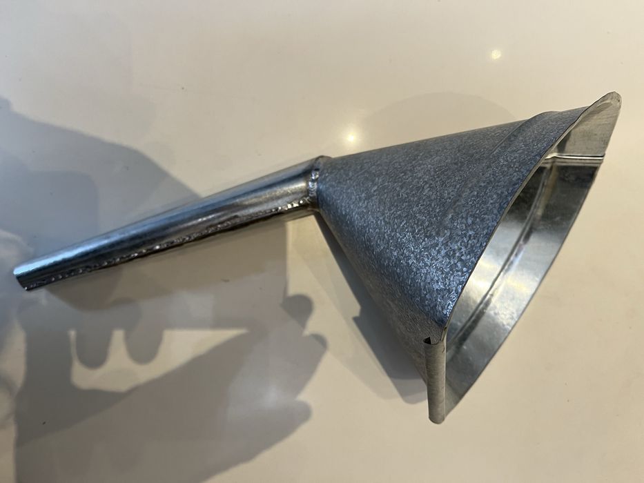 Palni mici 25 lei, si mari 35 lei .