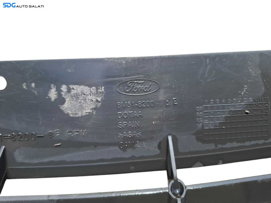 Grila Centrala Inferioara de pe Bara Spoiler Fata Ford Focus 2 2004 - 2010 Cod 8M51-8200-AE [V0484]