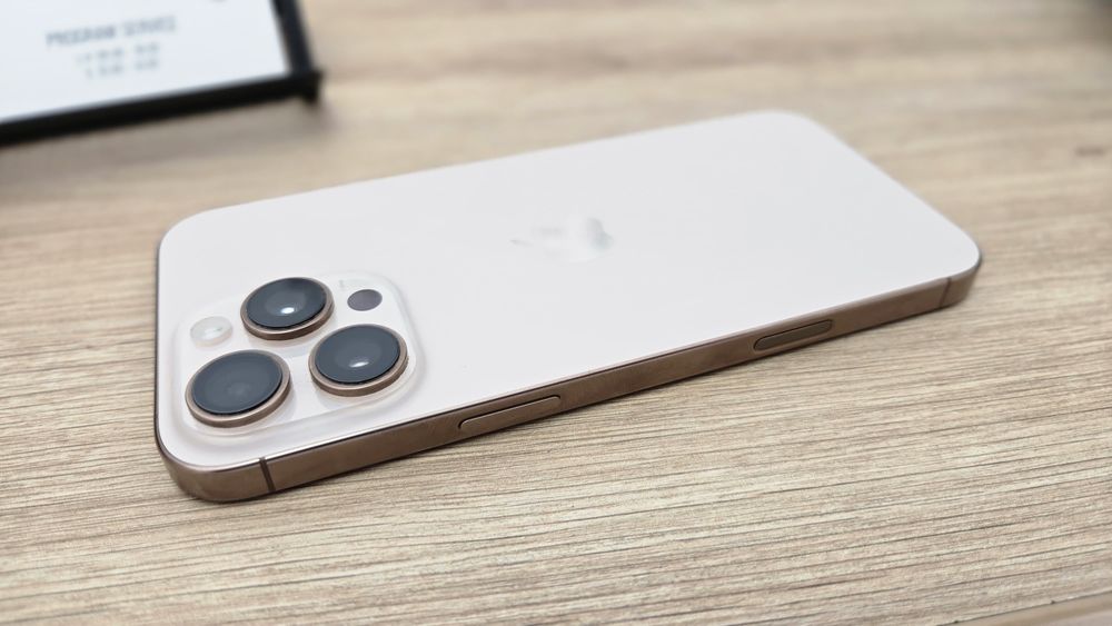 iPhone 16 Pro Max 256GB Desert Titanium – Second-Hand in stare buna!