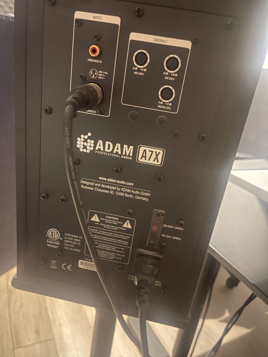 Monitoare studio Adam Audio A7X + Stative Adam Hall