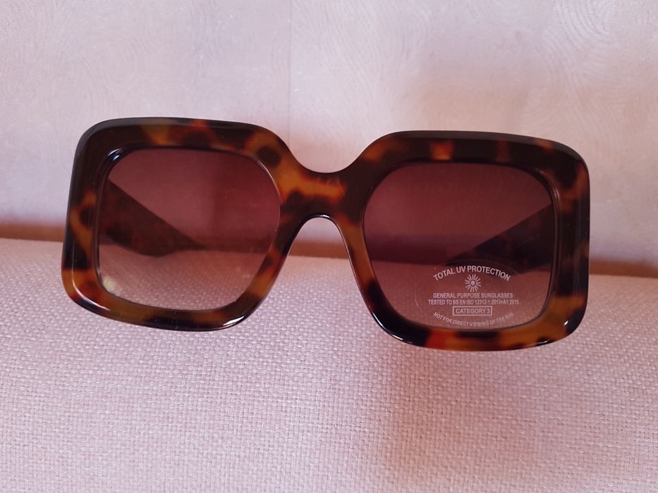 Уникални слънчеви очила МАНГО с калъф