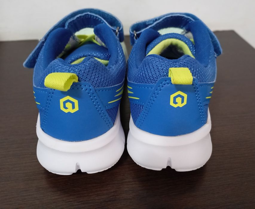 Adidași măsura 35