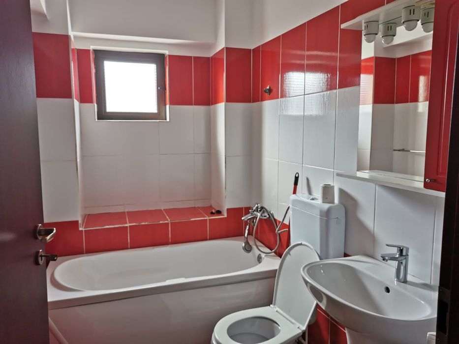 Aprtamnet 2 camere cu loc parcare