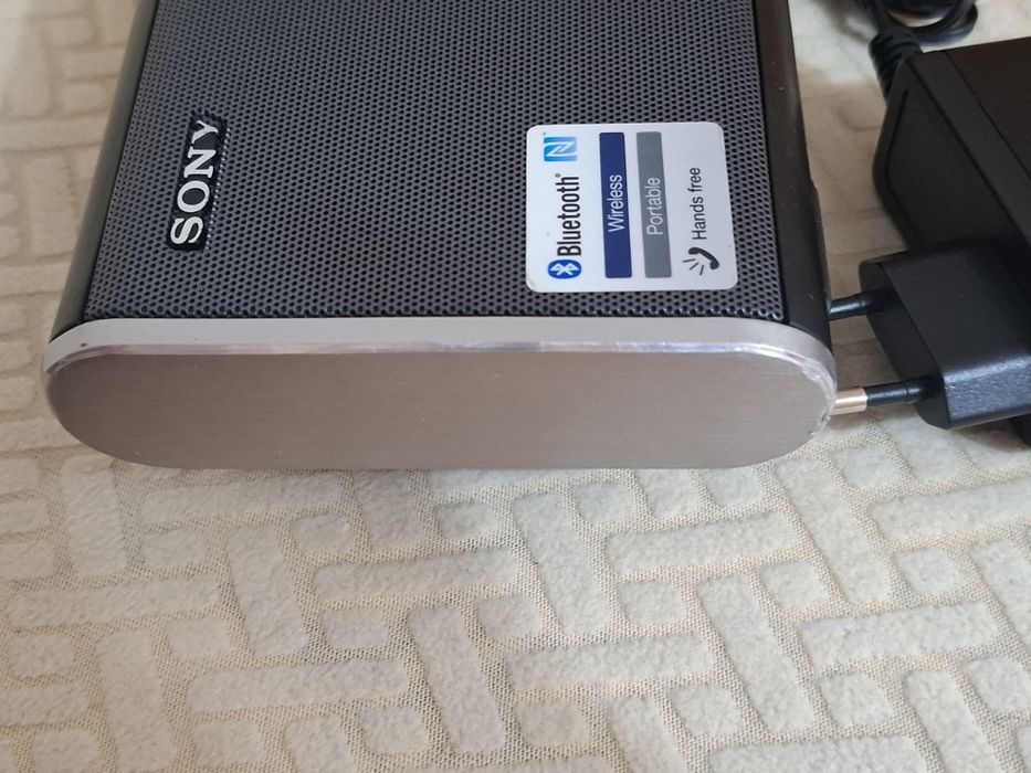 Vând boxa Sony Bluetooth