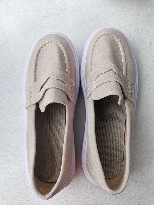 Нови Лоуфъри, велур