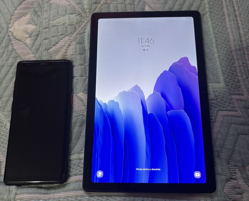 Samsung Galaxy Tab A7 T500, 10.4”, Wi-Fi, husă roșie, stare foarte bună