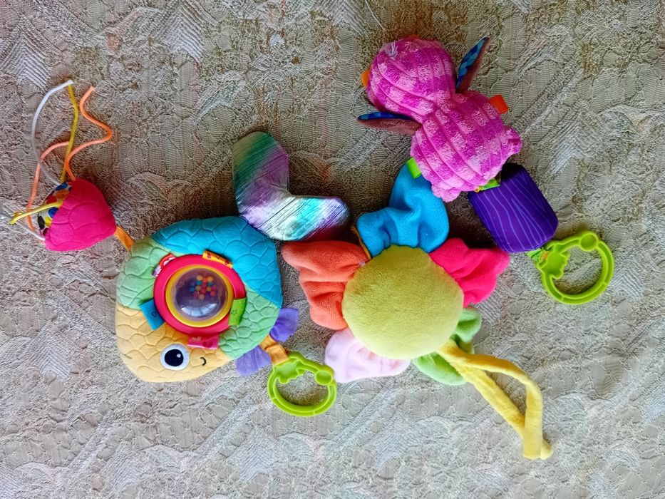 Бебешки музикални играчки за количка