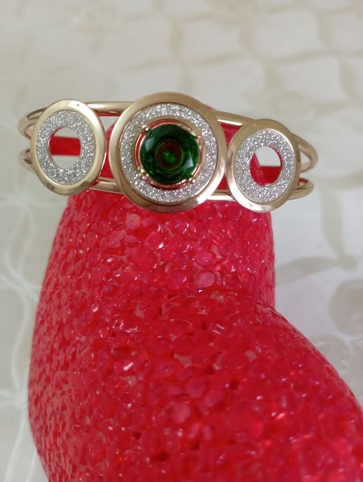 Люксовая Турецкая бижутерия.Продам Новый браслет.