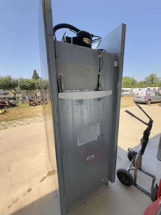 професионален хладилник Gram 215см