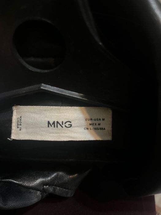 Кожаная куртка манго