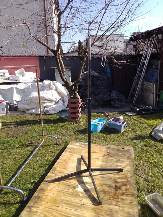 Vând trepied, suport boxă