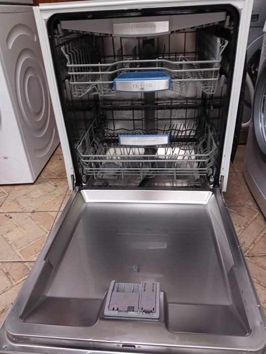 Иноксова широка 60 см съдомиялна Бош Bosch Made in Germany 2г.Гаранция