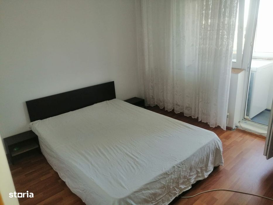 3 camere, mobilat și utilat, centrala proprie, bloc 1989, stradal