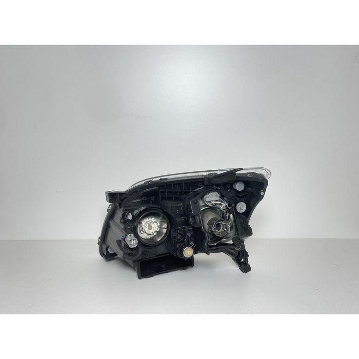 Десен фар за toyota avensis t25 - 81130-05192