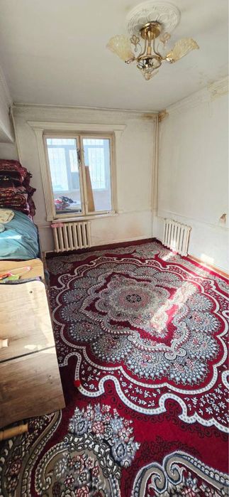 Олмазор Коракамыш 2/4 да 2 хонали уй сотилади. 2/1/4