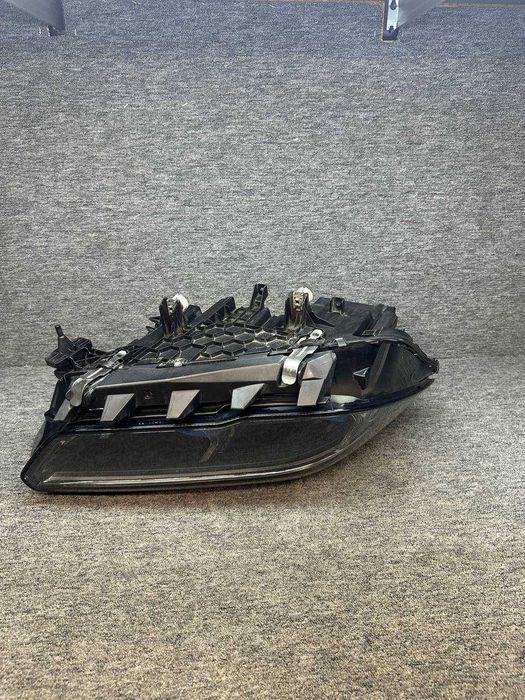 Far dreapta laser shadow BMW g05 nfl