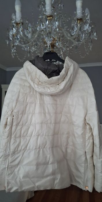 Женская Куртка 52р