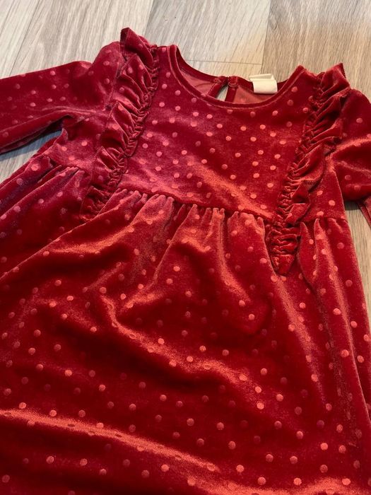 Платье фирменное смотрите в е объявления