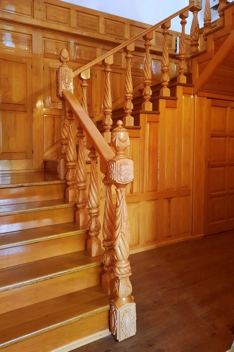 Balustrade din lemn masiv