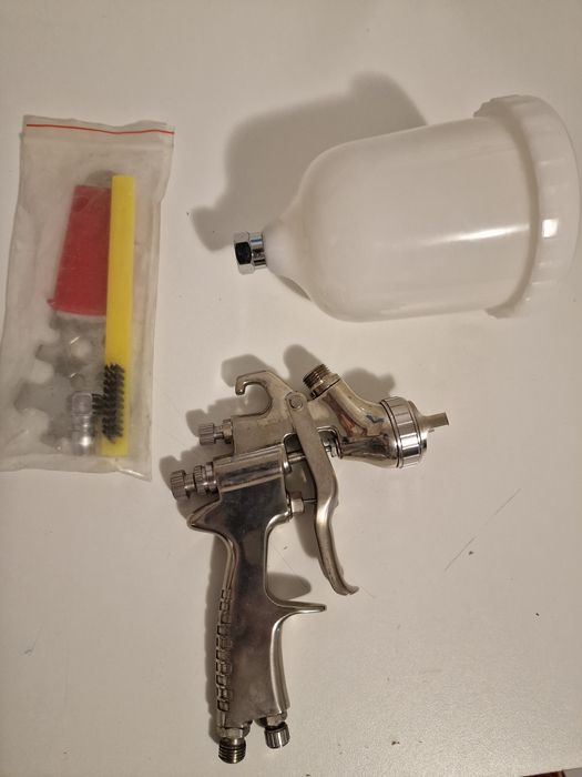 Pistol de vopsit auto  COSMIC