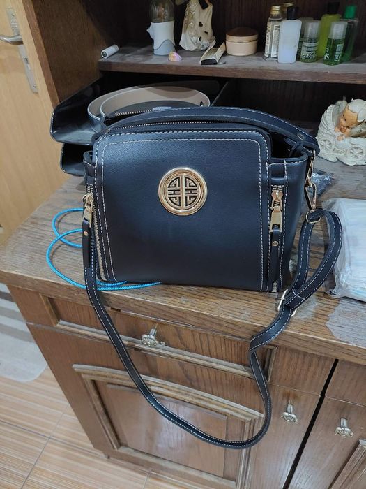 Дамски чанти продвам