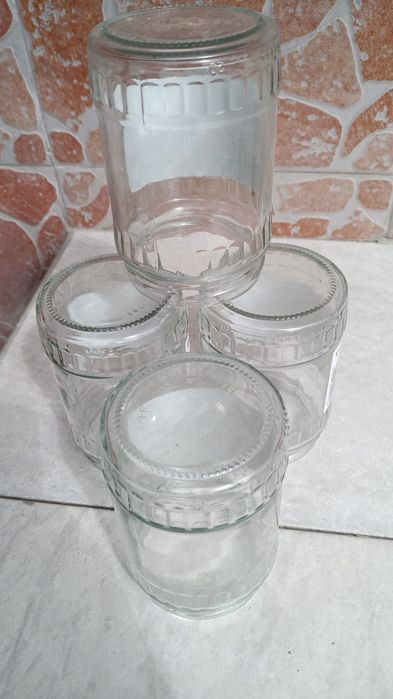 Продавам Обикновенни буркани -800ml  и Винтови 580ml