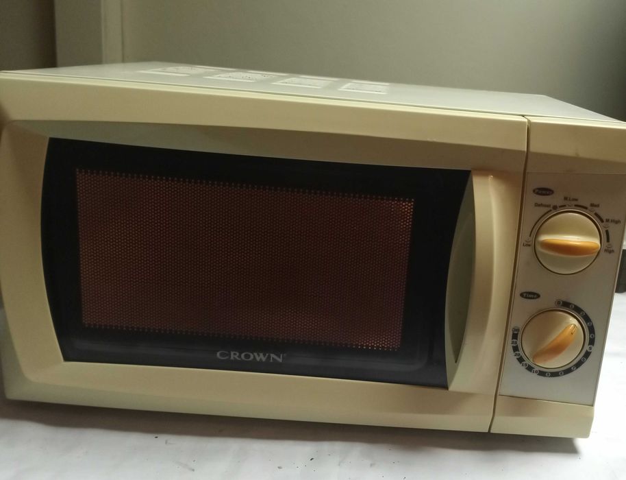Микровълнова фурна CROWN