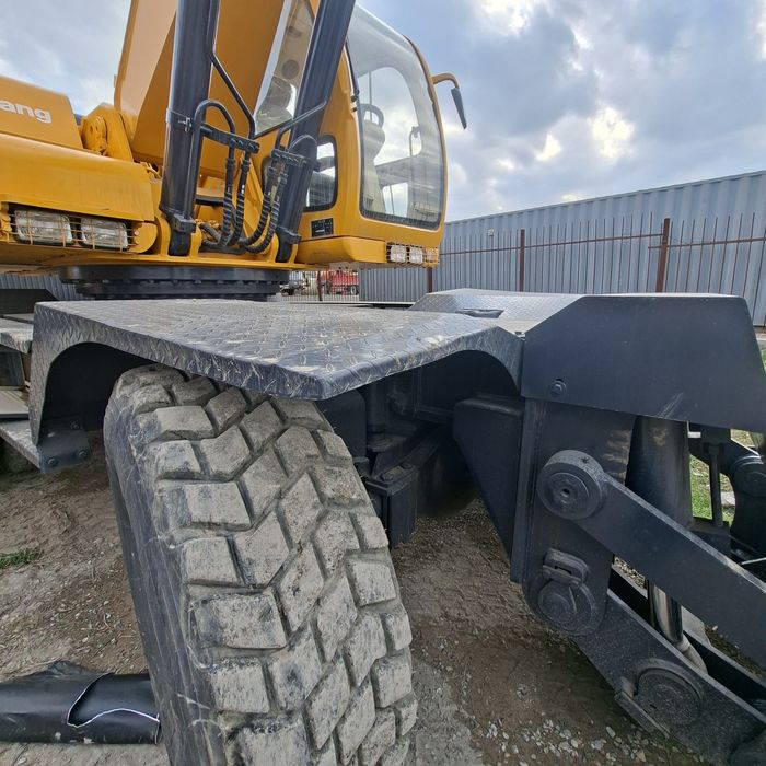 JYL210E Гусеничный Экскаватор 2020г