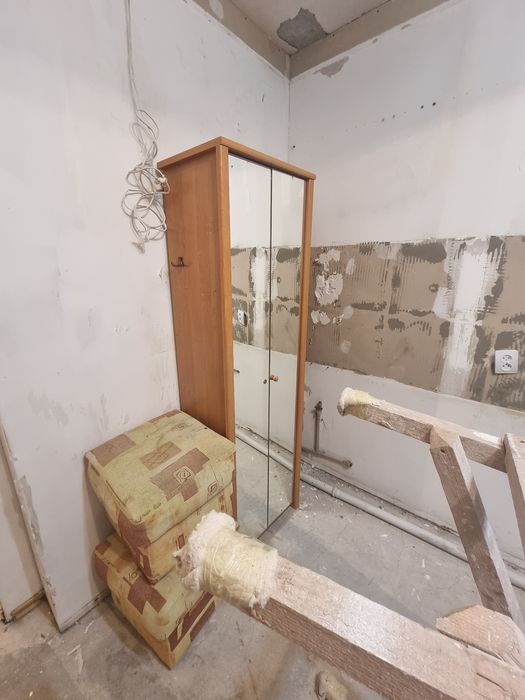 Отдам ламинат, двери