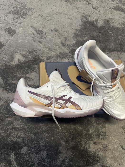 Asics маратонки