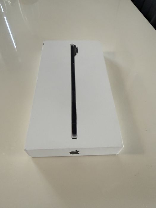 Vand iphone air nou,256gb,garantie 2 ani.
