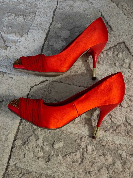 Продам туфли, босоножки, ботфорты