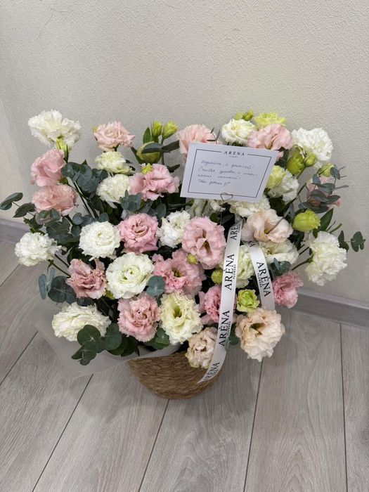 Цветы на корзинке