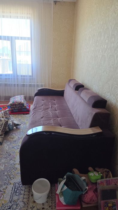 Продаётся диван в хорошем состояний