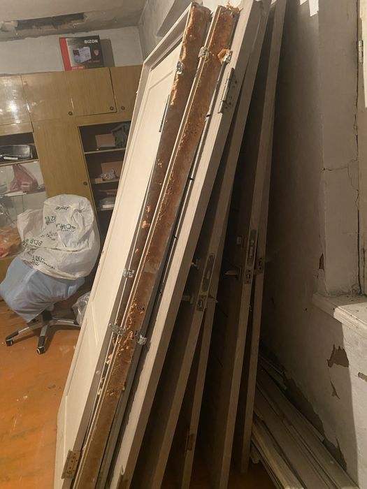 Двери 7 штук хорошом состоянии