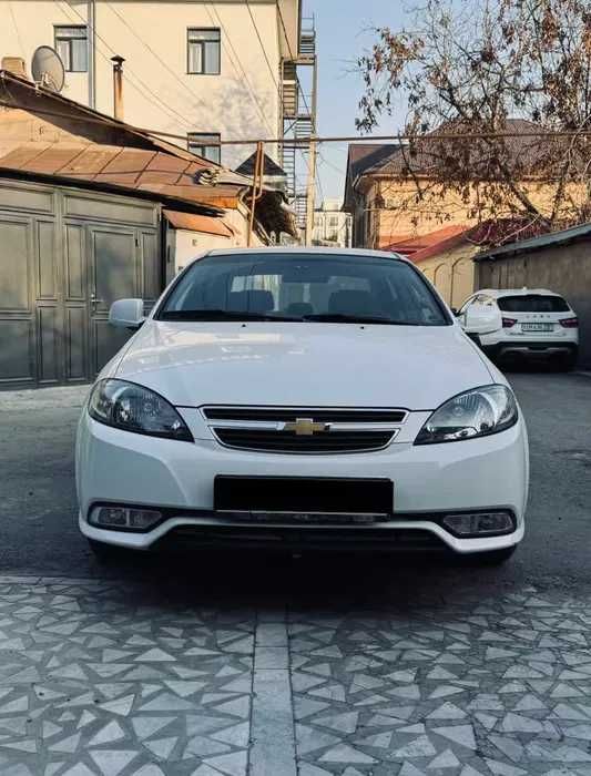 Gentra: Oilaviy, top-toza, bez avariya, faqat shaharda yurgan!