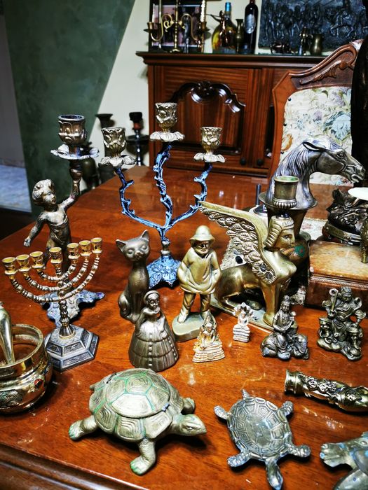 Vand statuete/figurine/statuie din bronz plin gravate in detaliu