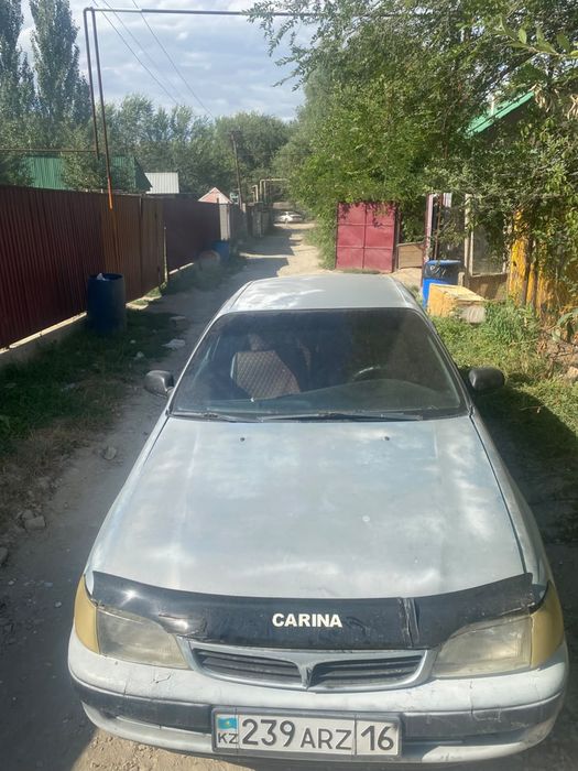 Продам машину Тоета Карина Е