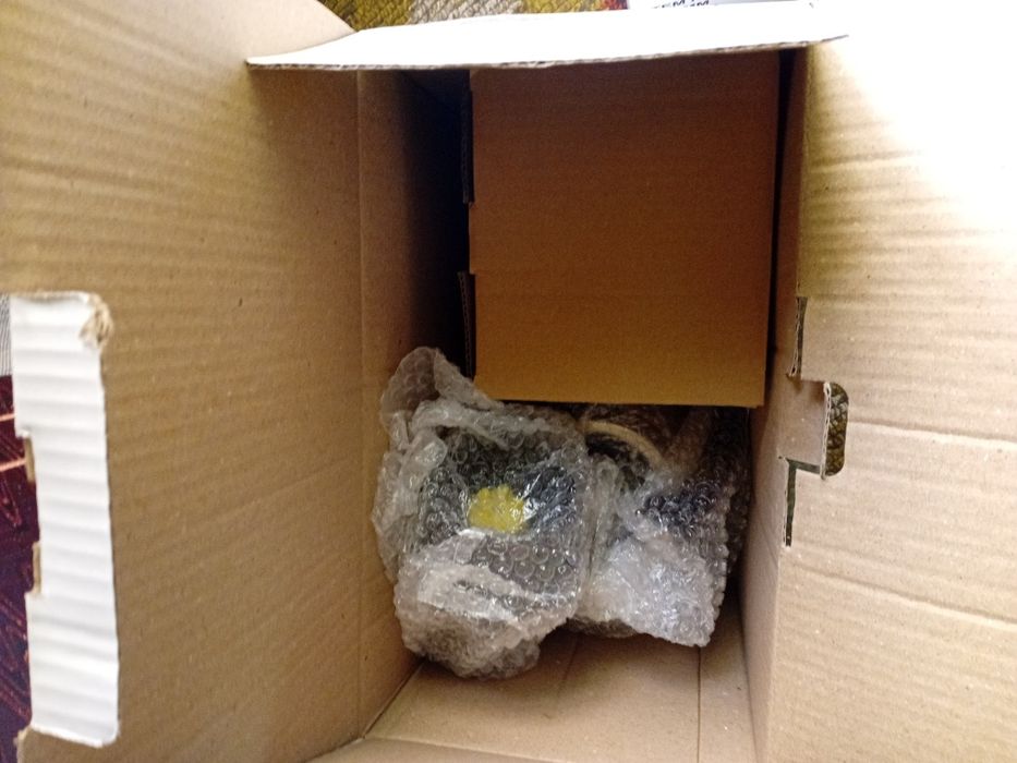 Продаётся соковыжималка и набор ножей