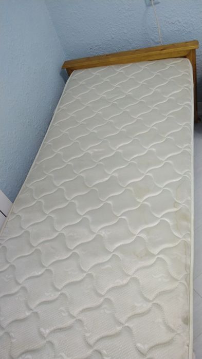 Отличная кровать из дерева