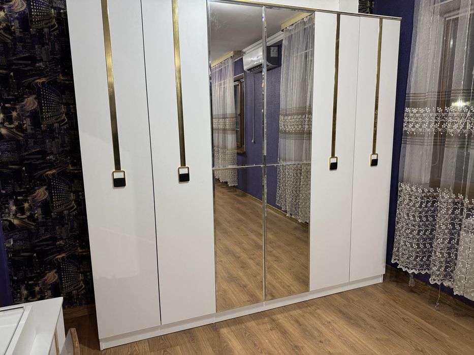 Спальный гарнитур